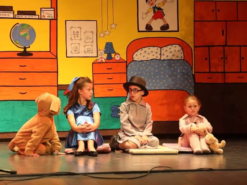 deca glume u predstavi